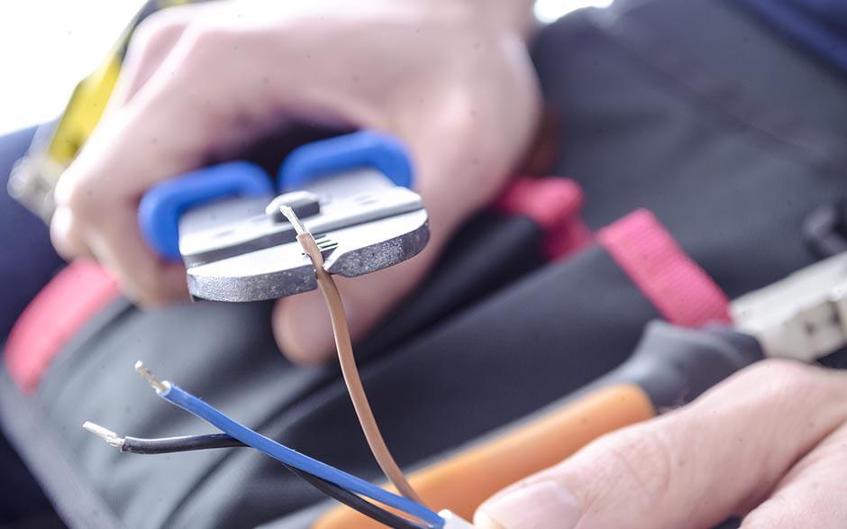 prix d'un électricien Suresnes